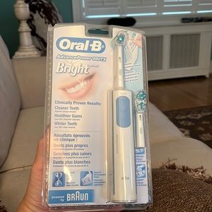 Braun, Oral-B Advanced Power 980TX brand new in sealed packaging.